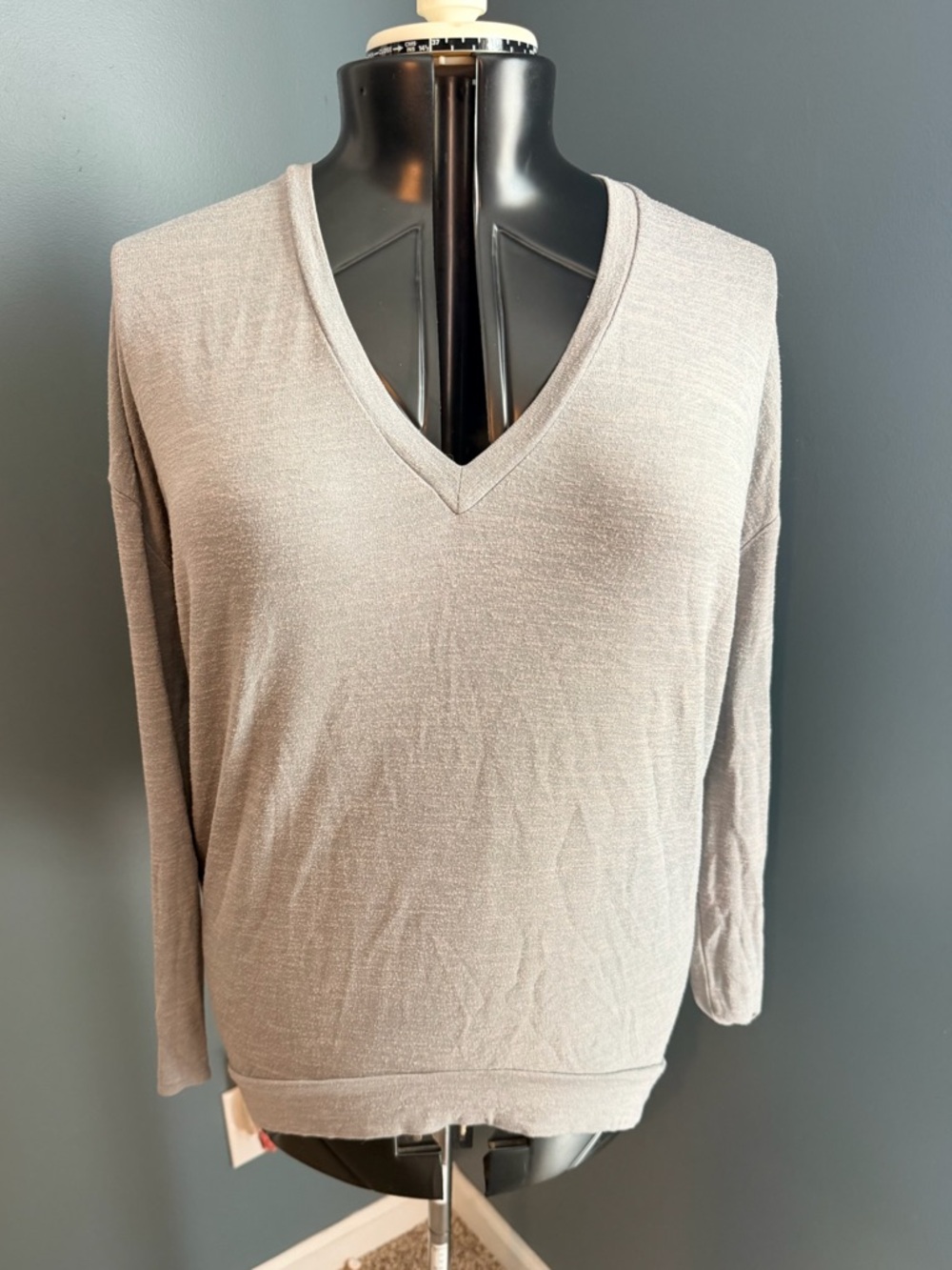 Wilfred Free Heather Gray Knit Top
